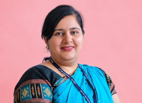Mrs. Sneha Savlani